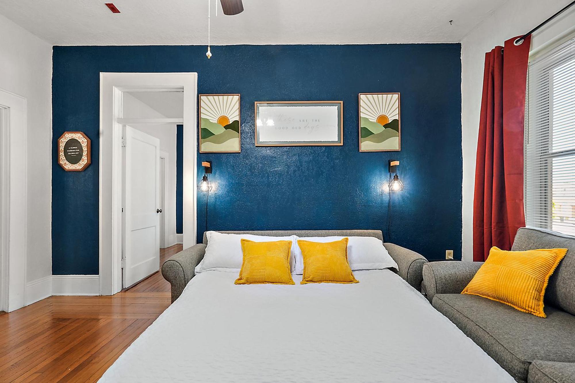 Downtown Den-King Bed~Heart Of Eustis~Queen Sleeper~Upstairs~Bright & Happy Zewnętrze zdjęcie