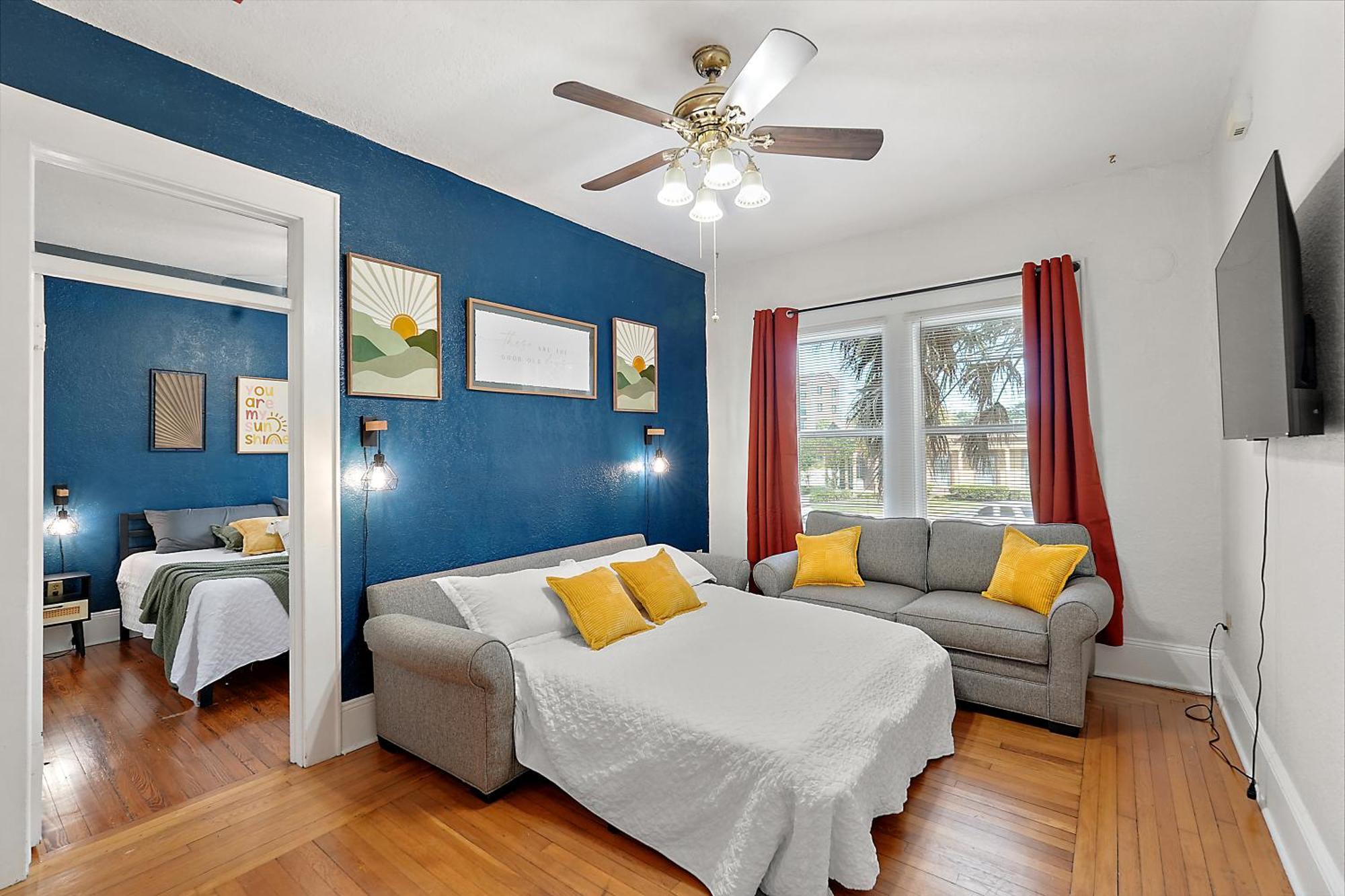 Downtown Den-King Bed~Heart Of Eustis~Queen Sleeper~Upstairs~Bright & Happy Zewnętrze zdjęcie